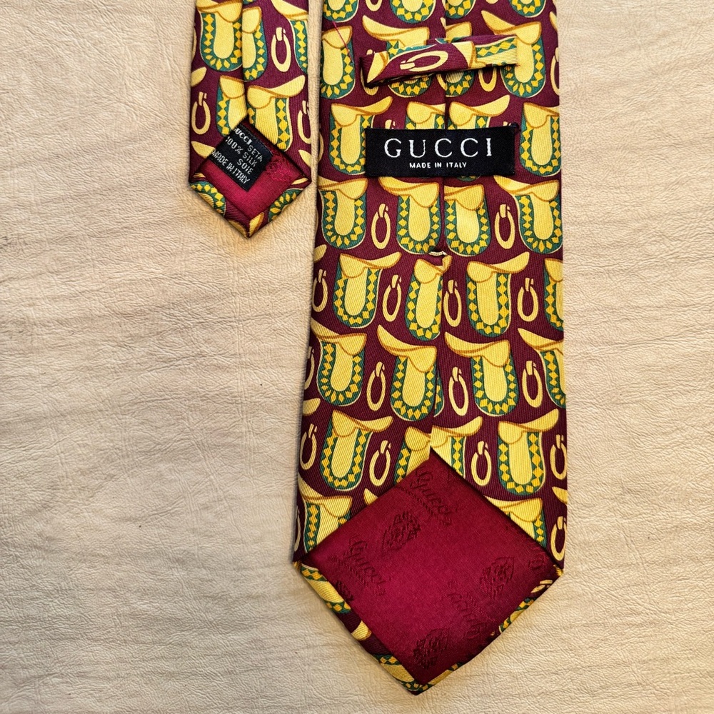 Gucci Men’s Necktie. 100% Silk.